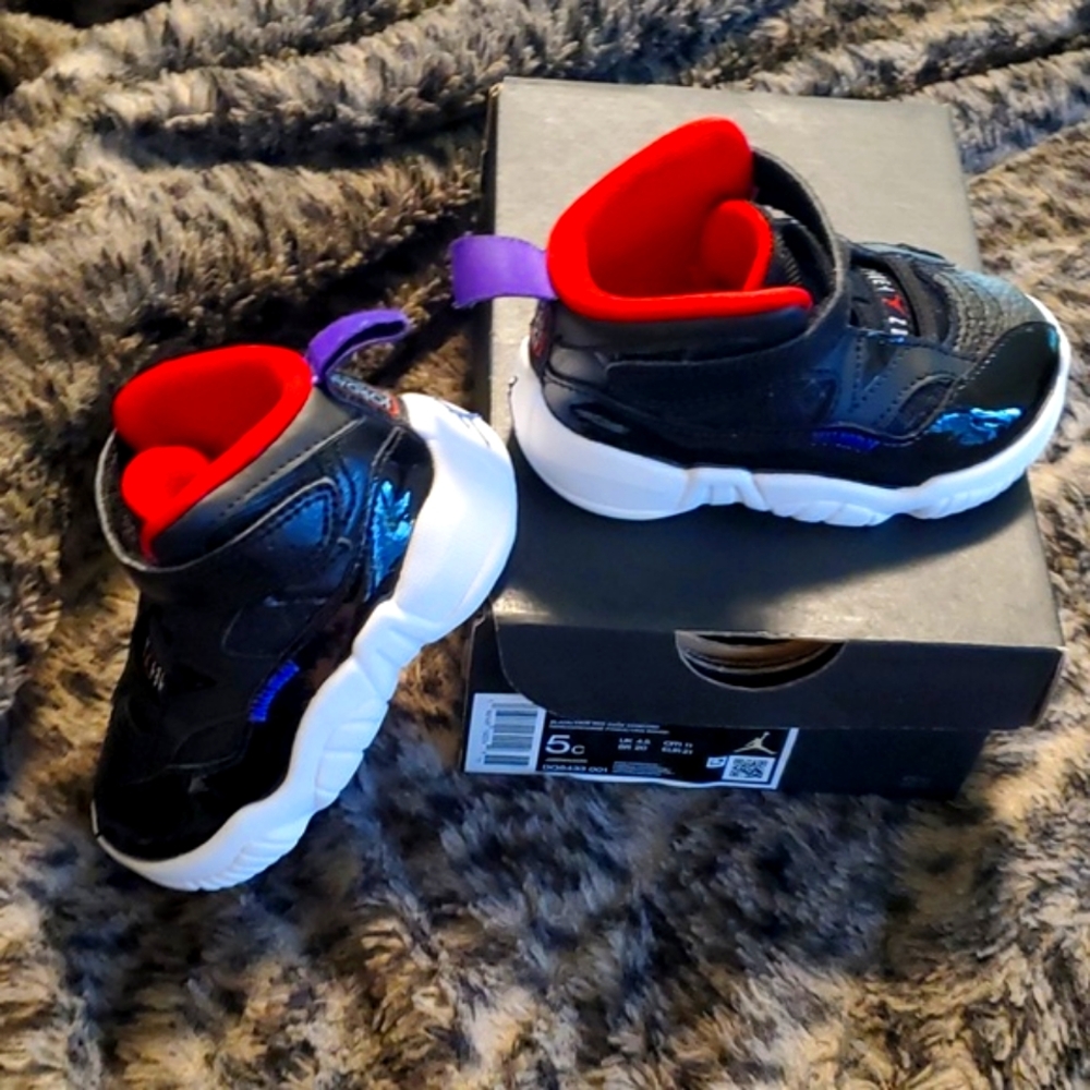 Jordan Jumpman  Two Trey Black True Red Dark Concord...Size 5C!!